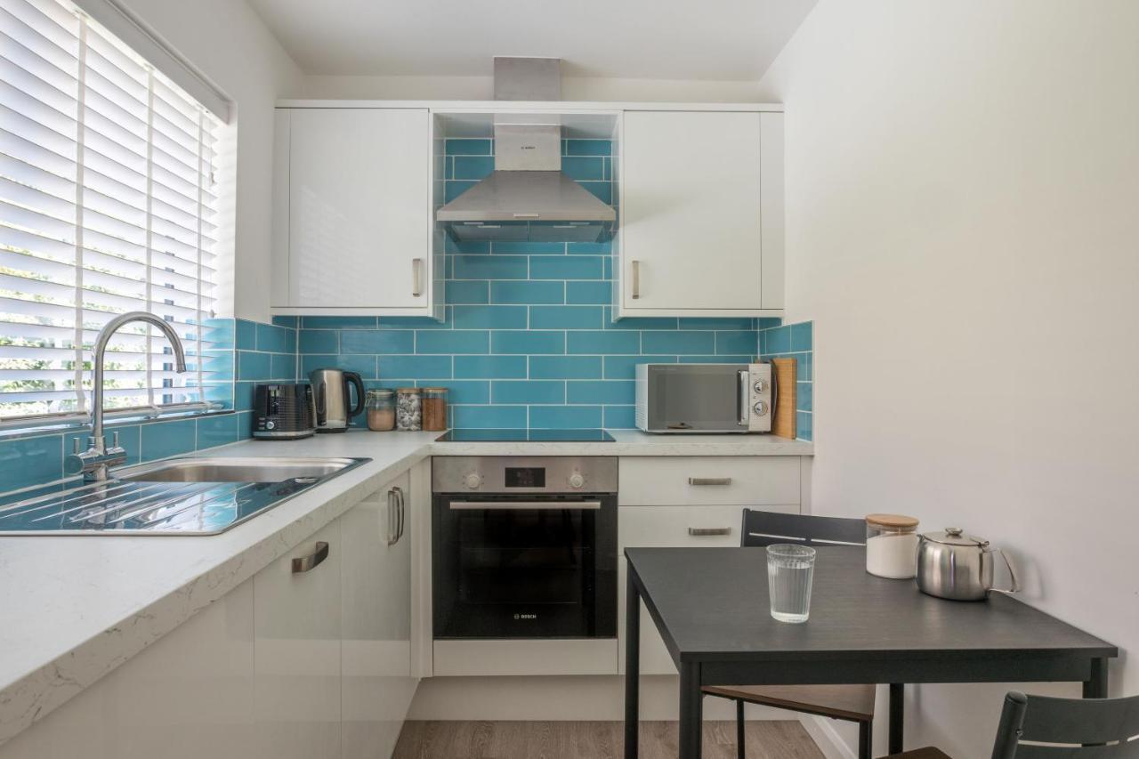 Riverside Apartment With Views And Parking Kingsbridge  Kültér fotó